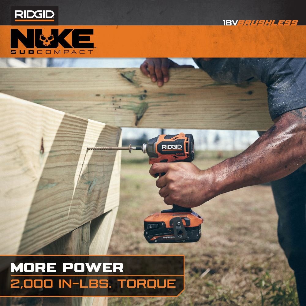 Ensemble combiné de 2 outils sans balais SubCompact NUKE 18 V de RIDGID avec perceuse-visseuse, visseuse à percussion, 2 batteries et chargeur